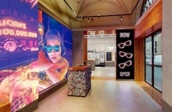 Ray-Ban opens its first store in the heart of Florence.