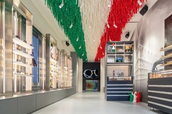 A Milano Italia Independent inaugura la sua nuova casa.